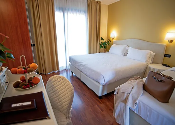 Admiral Hotel Villa Erme