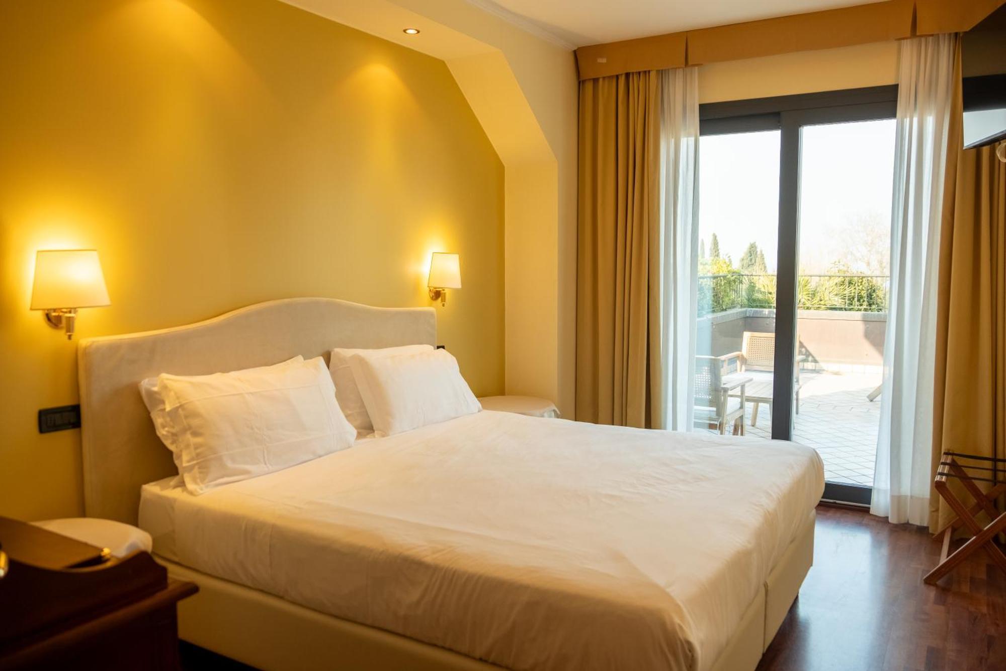 Admiral Erme Hotel 3*